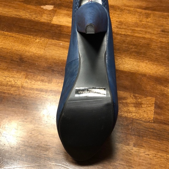 Hot Topic heels - Picture 3 of 5